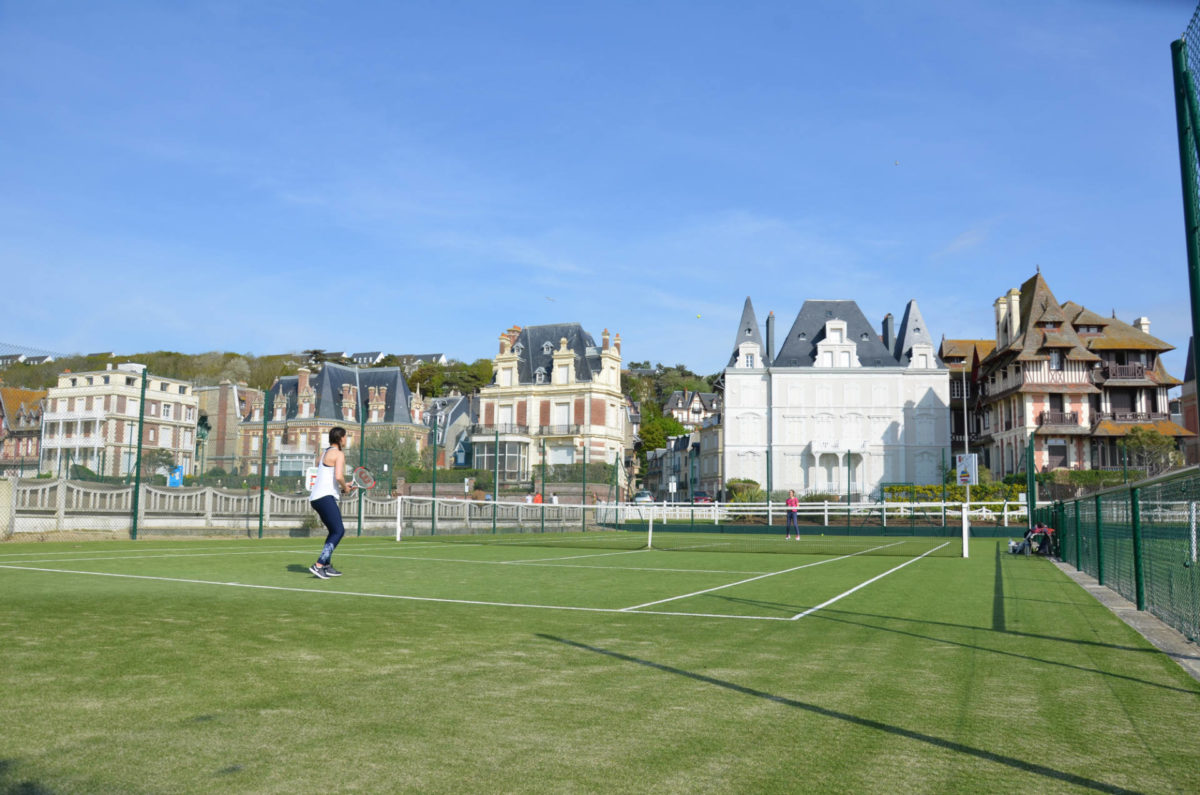 tennis-strand-Trouville-sur-Mer