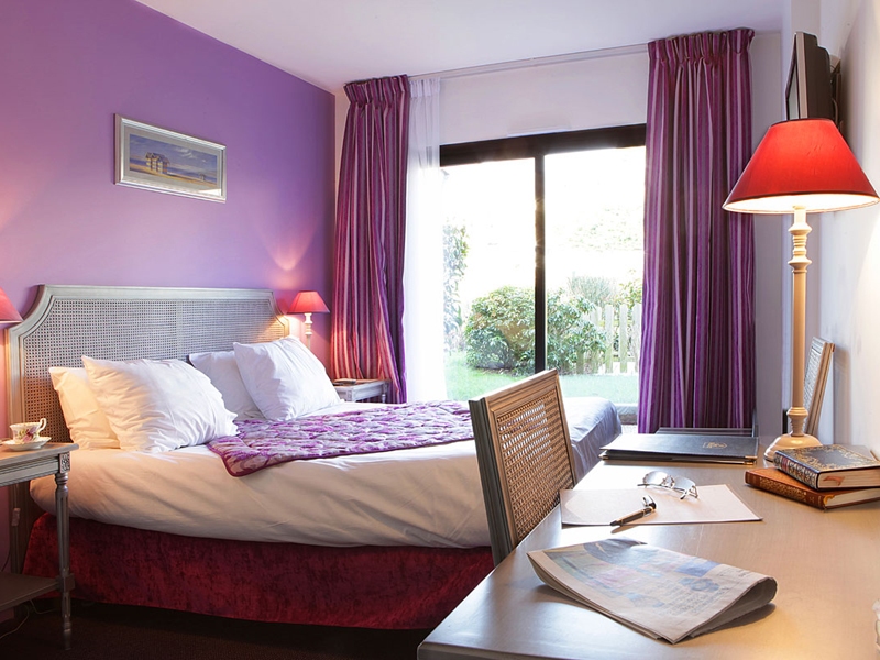 Hostellerie-du-Vallon—Trouville—room2-800X600