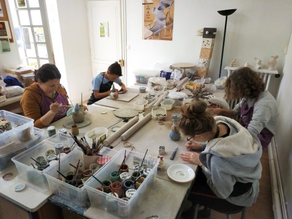 Association Atelier Autres Terres – Atelier modelage, sculptures, raku